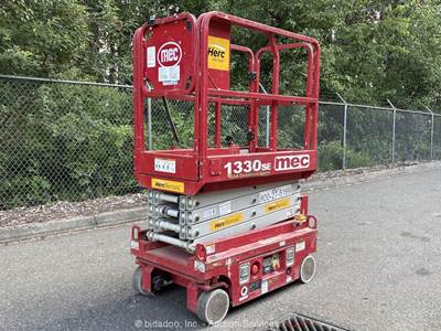 2020 MEC 1330SE 13' Electric Scissor Lift Man Aerial Platform LCS 24V bidadoo