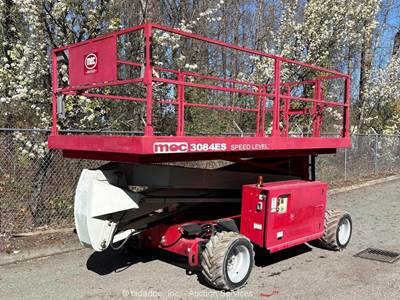 2015 MEC 3084ES 30' Electric Rough Terrain Scissor Lift Aerial Platform bidadoo