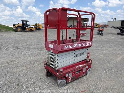 2018 MEC Micro19 19' Electric Scissor Lift Aerial Work Platform -Parts/Repair