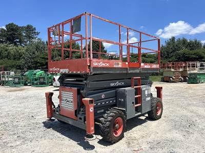 2016 Skyjack SJ 8841 41' 4WD RT Scissor Lift Man Aerial Platform Kubota bidadoo