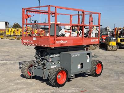 2016 Skyjack SJ6832RT 32' 4WD Dual Fuel Rough Terrain Scissor Lift Man bidadoo