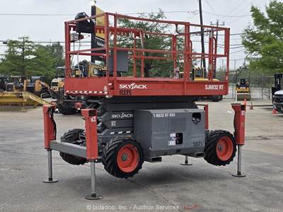 2020 Skyjack SJ6832 RT 32' 4WD Diesel Rough Terrain Scissor Lift Man bidadoo