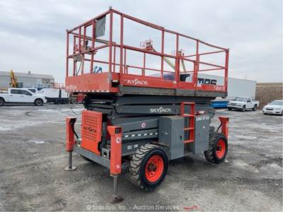 2016 Skyjack SJ8841 RT 41' 4WD Diesel Rough Terrain Scissor Lift Man bidadoo