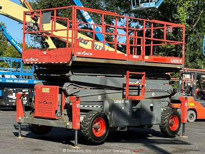 2016 Skyjack SJ9250RT 50' 4WD Dual Fuel Rough Terrain Scissor Lift Man bidadoo