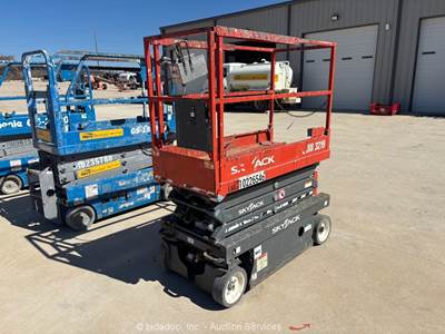 2017 Skyjack SJIII-3219 19’ Electric Scissor Lift Aerial Platform -Parts/Repair