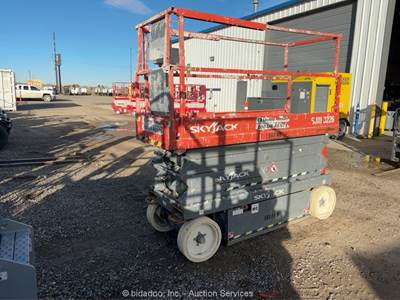 2017 Skyjack SJIII-3226 26' Electric Scissor Lift Aerial Platform -Parts/Repair