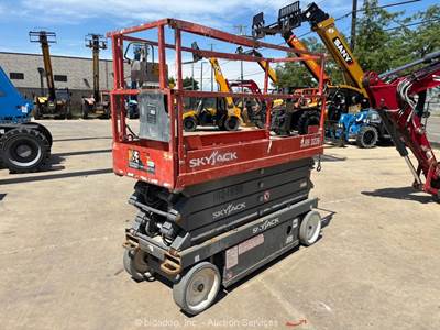 2018 Skyjack SJIII-3226 26' Electric Scissor Lift Mobile Platform -Parts/Repair
