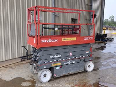 2017 Skyjack SJIII 3226 26' Electric Scissor Lift Man Aerial Platform bidadoo