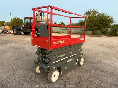 2018 Skyjack SJIII 3226 26' Electric Scissor Lift Man Aerial Platform bidadoo