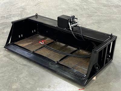 GIYI VB59 Hydraulic Vibratory Screen Bucket Skid Steer Attachment, 59" Width