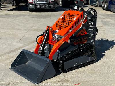 2025 AGT YSRT14 Ride-On Skid Steer Track Loader Crawler Aux Hyd bidadoo -New