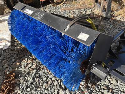 Bobcat 60" Universal Skid Steer Sweeper Broom Cleaner Attachment bidadoo