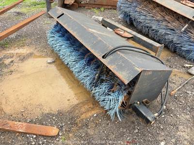 2017 Custombuilt 80'' Skidsteer sweeper Skid Steer Sweeper Attachment bidadoo