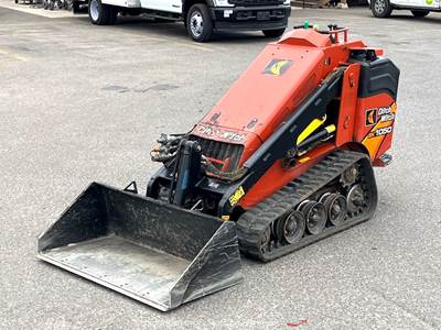 2017 Ditch Witch SK1050 Stand-On Mini Skid Steer Track Loader Bucket bidadoo