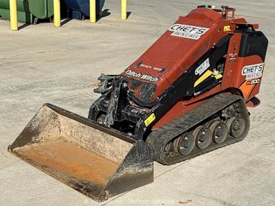 2021 Ditch Witch SK800 Stand On Mini Skid Steer Track Loader Crawler BKT bidadoo