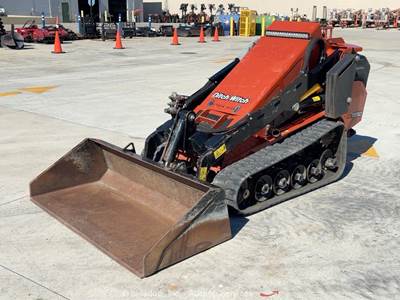 2022 Ditch Witch SK1550 Ride On Skid Steer Track Loader Crawler Aux Hyd bidadoo