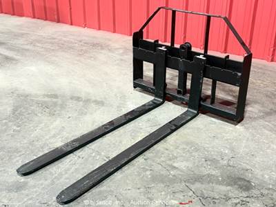 Pabreak 60" x 4" Adjustable Pallet Forks Skid Steer Attachment bidadoo -New