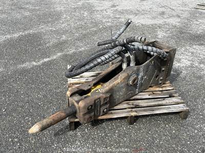 2016 Stanley MB05 Skid Steer Hydraulic Demolition Breaker Attachment bidadoo