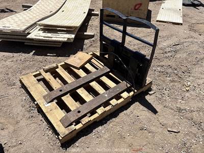 2016 Toro 22341 34" Universal Mini Skid Steer Fork Attachment Plate bidadoo