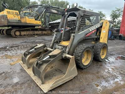 Volvo MC110B Skid Steer Wheel Loader Aux Hyd Diesel Grapple Bucket bidadoo