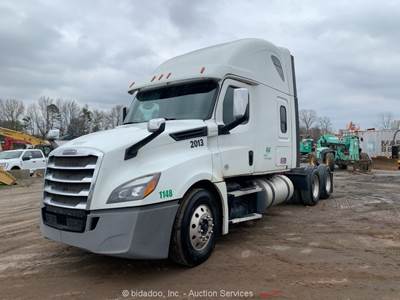 2020 Freightliner Cascadia Sleeper Truck Tractor Detroit DD15 A/T -Parts/Repair