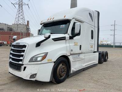 2022 Freightliner Cascadia T/A Sleeper Semi Truck Tractor Detroit A/T bidadoo