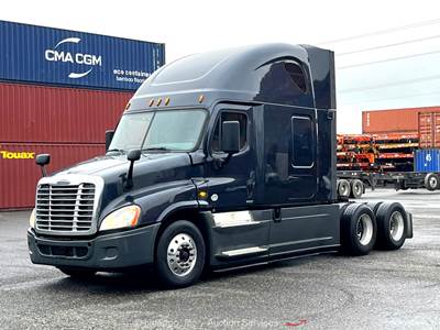 2018 Freightliner Cascadia T/A Sleeper Truck Tractor Detroit DD15 A/T bidadoo