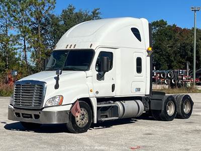 2017 Freightliner Cascadia High Roof Sleeper Semi Truck Tractor M/T A/C bidadoo