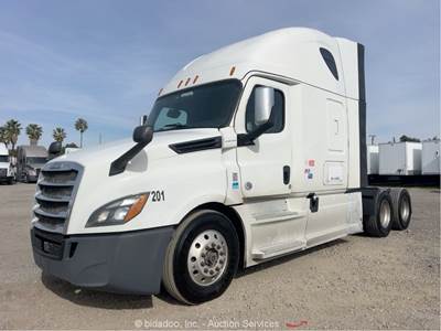 2019 Freightliner Cascadia T/A Sleeper Semi Truck Tractor Detroit A/T bidadoo