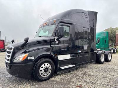 2018 Freightliner Cascadia T/A High Roof Sleeper Truck Tractor DD15 M/T bidadoo