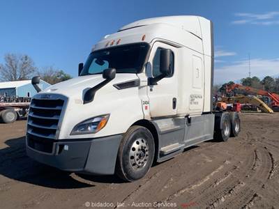 2020 Freightliner Cascadia Sleeper Semi Truck Tractor Detroit DD13 A/T bidadoo