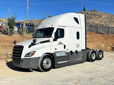 2021 Freightliner Cascadia T/A Sleeper Truck Tractor Detroit DD15 A/T bidadoo
