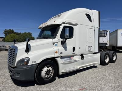 2019 Freightliner Cascadia T/A Sleeper Truck Tractor Detroit DD15 A/T bidadoo