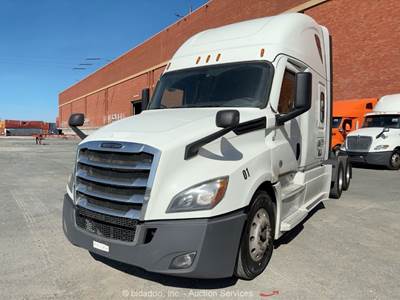 2021 Freightliner Cascadia T/A Sleeper Semi Truck Tractor Detroit M/T bidadoo