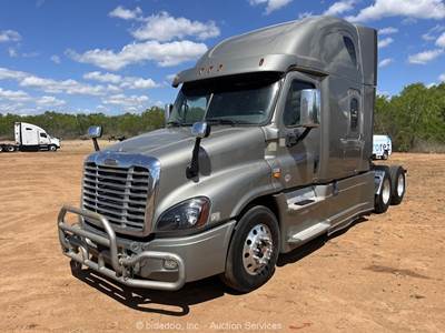 2018 Freightliner Cascadia T/A Sleeper Truck Tractor Detroit DD15 A/T bidadoo