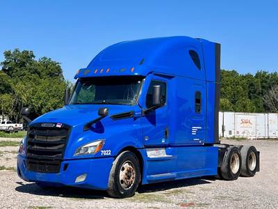2022 Freightliner Cascadia T/A High Roof Semi Sleeper Truck Tractor A/T bidadoo