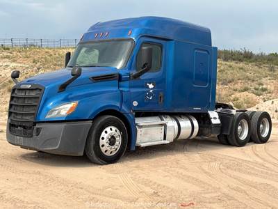 2019 Freightliner Cascadia T/A Sleeper Truck Tractor DD13 12.8L A/T APU bidadoo