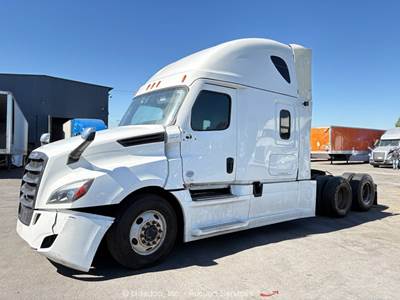 2022 Freightliner Cascadia T/A High Roof Semi Sleeper Truck Tractor A/T bidadoo