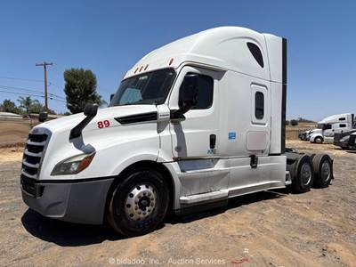 2020 Freightliner Cascadia T/A Sleeper Truck Tractor Detroit DD13 A/T bidadoo