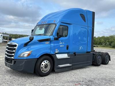 2022 Freightliner Cascadia T/A Sleeper Truck Tractor Detroit DD15 A/T bidadoo