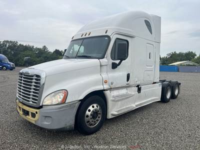 2019 Freightliner Cascadia T/A Sleeper Truck Tractor Detroit DD15 A/T bidadoo