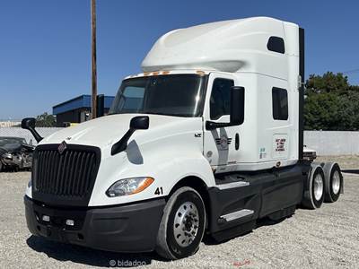 2021 International LT62F T/A High Roof Sleeper Truck Tractor Cummins A/T bidadoo