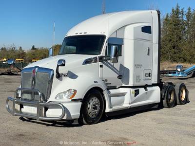 2020 Kenworth T680 T/A Sleeper Semi Truck Tractor Paccar MX-13 APU A/T bidadoo