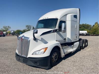 2023 Kenworth T680 T/A High Roof Sleeper Semi Truck Tractor A/T Paccar bidadoo