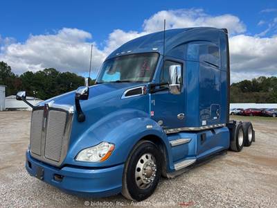 2019 Kenworth T680 High Roof Sleeper Highway Tractor Semi Truck Paccar bidadoo