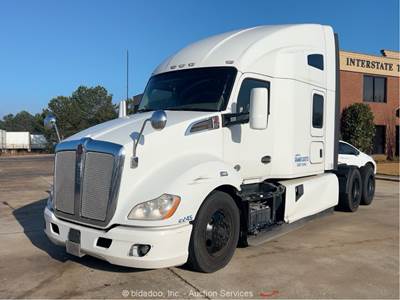 2019 Kenworth T680 T/A Sleeper Semi Truck Tractor MX-13 Diesel A/T bidadoo