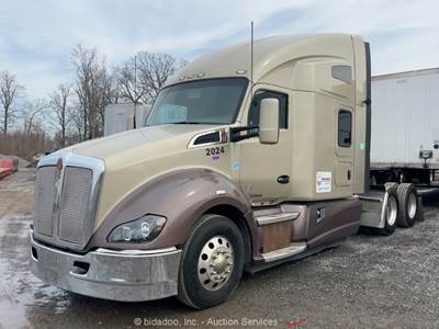 2015 Kenworth T680 T/A Sleeper Semi Truck Tractor MX-13 A/T bidadoo -Repair