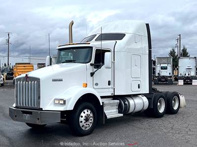 2018 Kenworth T800 T/A High Roof Semi Sleeper Truck Tractor Paccar M/T bidadoo