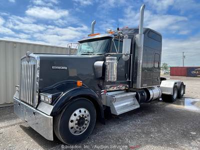 2013 Kenworth W900 T/A Studio Sleeper Truck Tractor Cummins A/R bidadoo -Repair