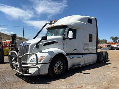 2022 Peterbilt 579 High Roof Sleeper Truck Tractor Cummins X15 -Parts/Repair